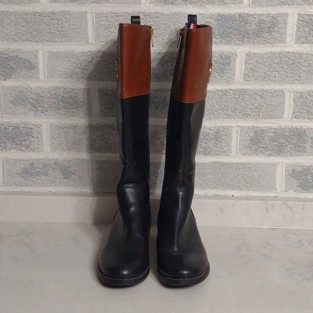 Tommy Hilfiger stylish knee